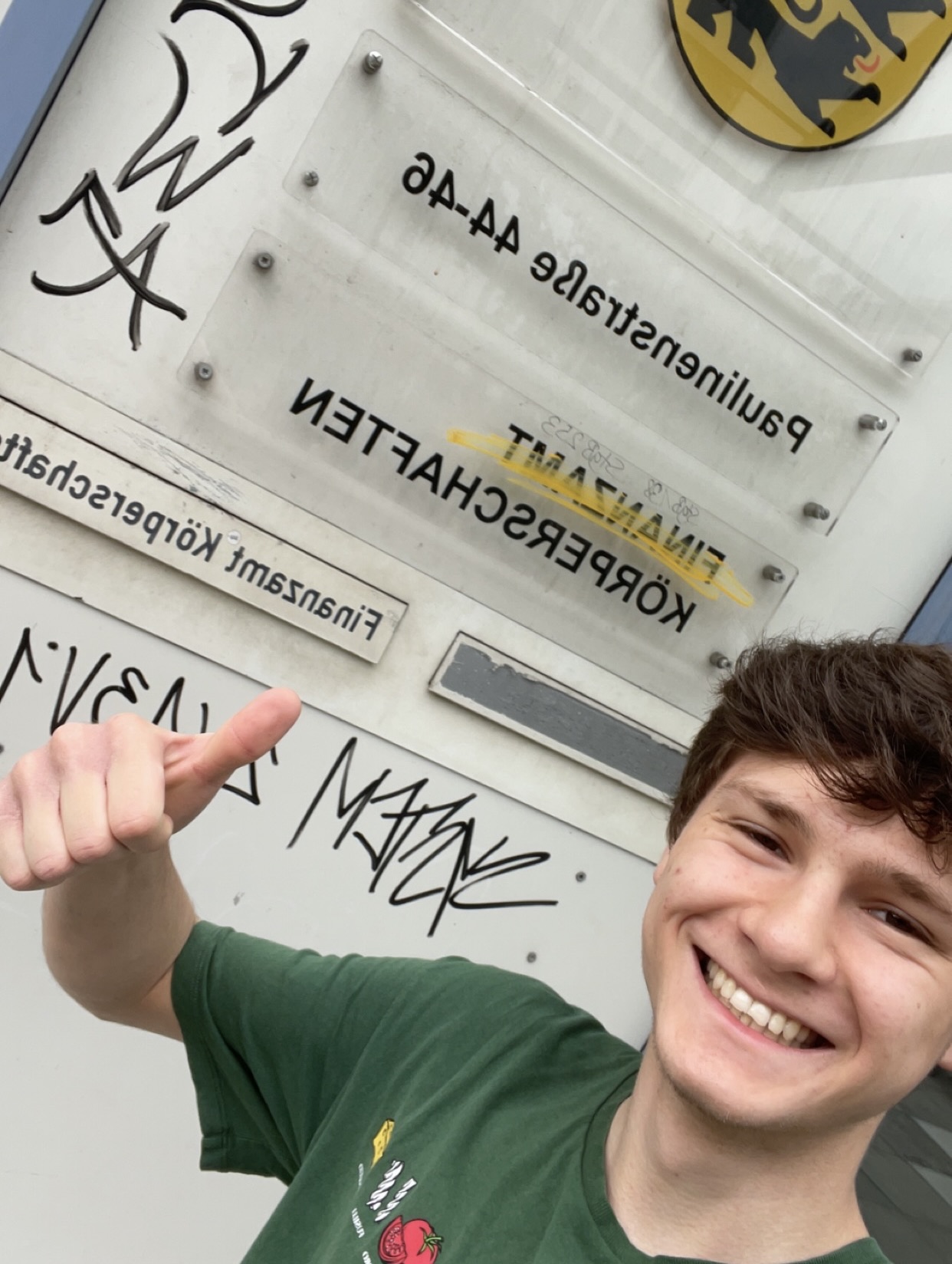 Hier ist ein Bild von Lukas. (sollte zumindest)